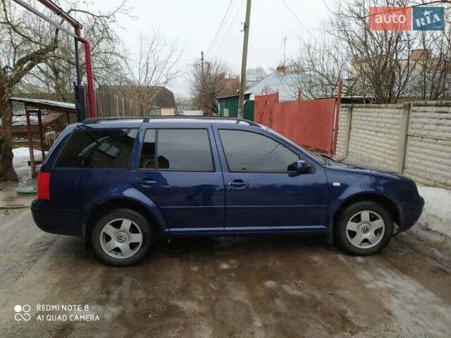 Синий Фольксваген Гольф, объемом двигателя 1.6 л и пробегом 210 тыс. км за 4300 $, фото 1 на Automoto.ua