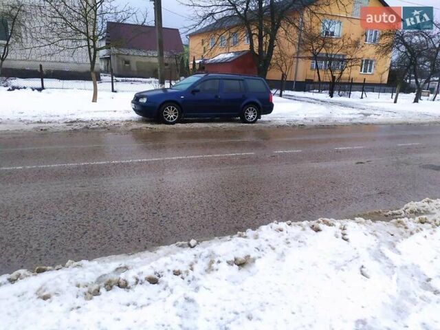 Синий Фольксваген Гольф, объемом двигателя 1.39 л и пробегом 350 тыс. км за 4100 $, фото 1 на Automoto.ua