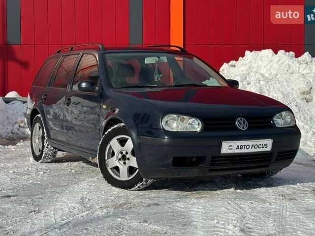 Синий Фольксваген Гольф, объемом двигателя 1.9 л и пробегом 349 тыс. км за 3790 $, фото 1 на Automoto.ua