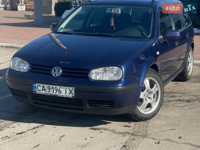 Синий Фольксваген Гольф, объемом двигателя 1.39 л и пробегом 280 тыс. км за 3400 $, фото 1 на Automoto.ua
