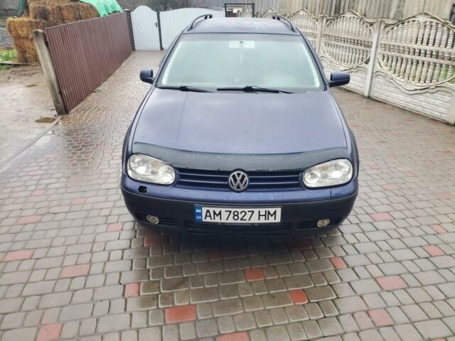 Синий Фольксваген Гольф, объемом двигателя 1.9 л и пробегом 380 тыс. км за 3500 $, фото 1 на Automoto.ua