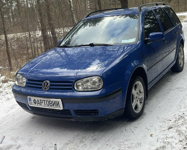 Синій Фольксваген Гольф, об'ємом двигуна 1.39 л та пробігом 250 тис. км за 3850 $, фото 1 на Automoto.ua