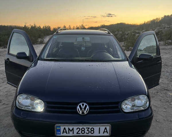 Синій Фольксваген Гольф, об'ємом двигуна 1.6 л та пробігом 240 тис. км за 3500 $, фото 1 на Automoto.ua
