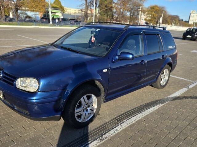 Синий Фольксваген Гольф, объемом двигателя 1.4 л и пробегом 416 тыс. км за 5000 $, фото 1 на Automoto.ua