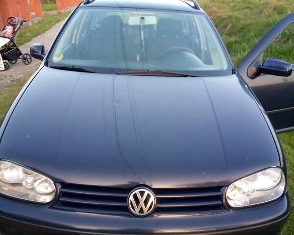 Синий Фольксваген Гольф, объемом двигателя 1.9 л и пробегом 340 тыс. км за 4000 $, фото 1 на Automoto.ua