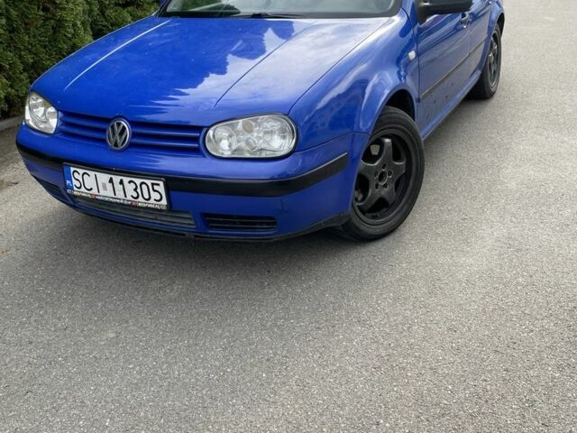 Синий Фольксваген Гольф, объемом двигателя 1.9 л и пробегом 380 тыс. км за 2100 $, фото 1 на Automoto.ua