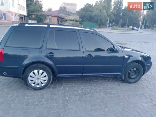 Синій Фольксваген Гольф, об'ємом двигуна 1.39 л та пробігом 300 тис. км за 3600 $, фото 1 на Automoto.ua