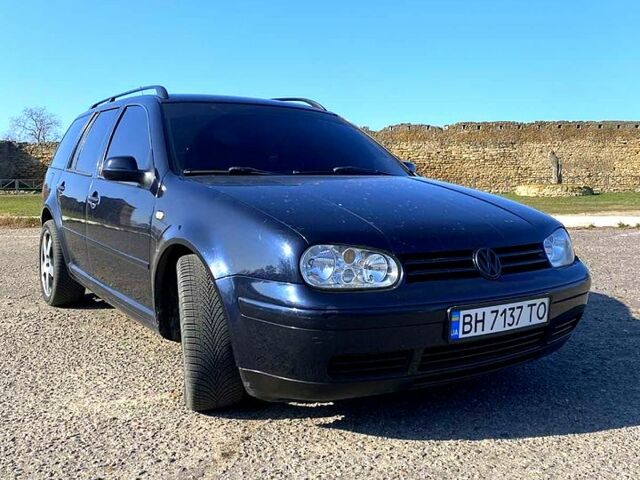 Синій Фольксваген Гольф, об'ємом двигуна 1.6 л та пробігом 300 тис. км за 4400 $, фото 1 на Automoto.ua