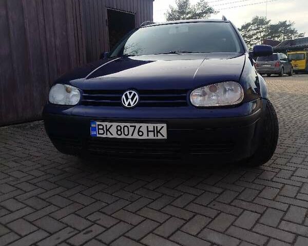 Синій Фольксваген Гольф, об'ємом двигуна 1.6 л та пробігом 300 тис. км за 3800 $, фото 1 на Automoto.ua