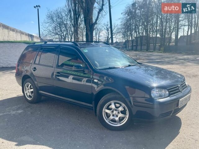 Синий Фольксваген Гольф, объемом двигателя 1.39 л и пробегом 288 тыс. км за 4800 $, фото 1 на Automoto.ua