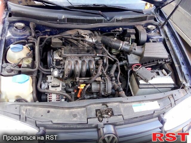 Синий Фольксваген Гольф, объемом двигателя 1.6 л и пробегом 190 тыс. км за 4500 $, фото 1 на Automoto.ua