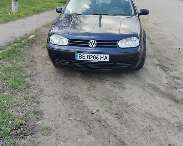 Синий Фольксваген Гольф, объемом двигателя 1.6 л и пробегом 293 тыс. км за 4700 $, фото 1 на Automoto.ua