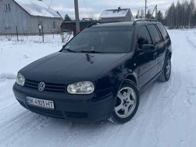Синий Фольксваген Гольф, объемом двигателя 1.9 л и пробегом 380 тыс. км за 3550 $, фото 1 на Automoto.ua