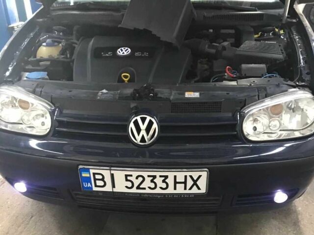 Синий Фольксваген Гольф, объемом двигателя 1.6 л и пробегом 276 тыс. км за 5400 $, фото 1 на Automoto.ua