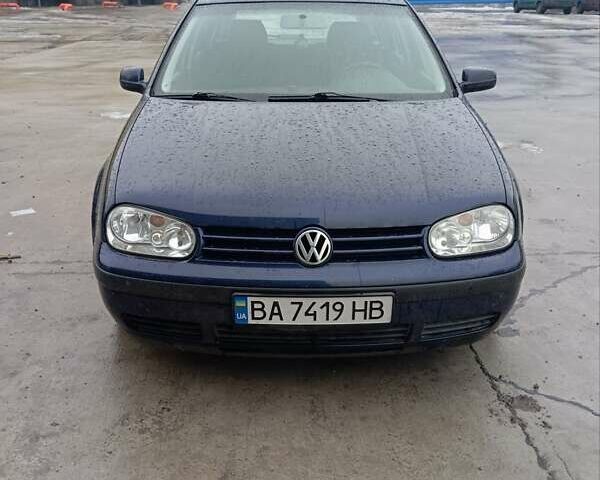 Синий Фольксваген Гольф, объемом двигателя 1.4 л и пробегом 274 тыс. км за 4200 $, фото 1 на Automoto.ua