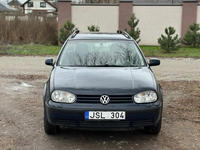 Синий Фольксваген Гольф, объемом двигателя 1.9 л и пробегом 250 тыс. км за 1600 $, фото 1 на Automoto.ua