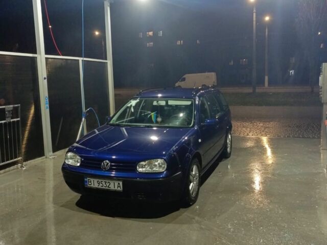 Синий Фольксваген Гольф, объемом двигателя 0 л и пробегом 300 тыс. км за 4000 $, фото 1 на Automoto.ua