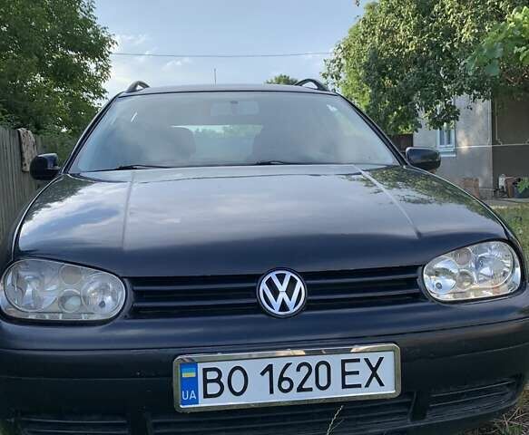 Синий Фольксваген Гольф, объемом двигателя 1.9 л и пробегом 400 тыс. км за 3400 $, фото 1 на Automoto.ua