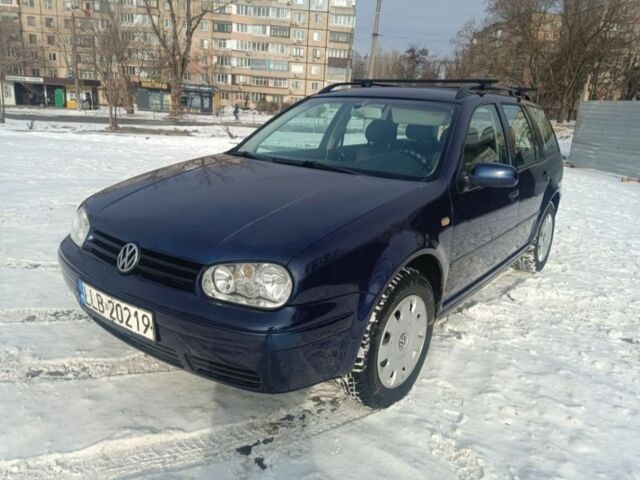 Синий Фольксваген Гольф, объемом двигателя 1.9 л и пробегом 300 тыс. км за 2300 $, фото 1 на Automoto.ua