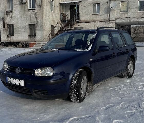 Синий Фольксваген Гольф, объемом двигателя 1.9 л и пробегом 200 тыс. км за 2200 $, фото 1 на Automoto.ua