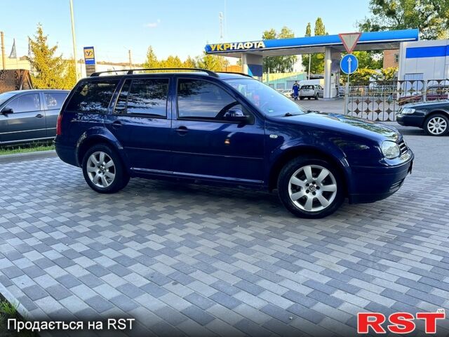 Синий Фольксваген Гольф, объемом двигателя 1.6 л и пробегом 260 тыс. км за 4700 $, фото 1 на Automoto.ua