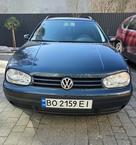 Синий Фольксваген Гольф, объемом двигателя 1.6 л и пробегом 293 тыс. км за 4600 $, фото 1 на Automoto.ua