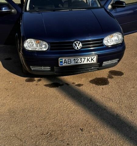 Синий Фольксваген Гольф, объемом двигателя 1.6 л и пробегом 270 тыс. км за 4500 $, фото 1 на Automoto.ua