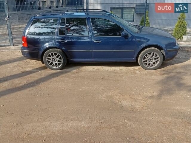 Синий Фольксваген Гольф, объемом двигателя 1.6 л и пробегом 337 тыс. км за 4500 $, фото 1 на Automoto.ua