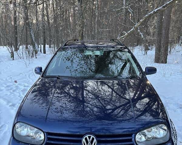 Синий Фольксваген Гольф, объемом двигателя 1.6 л и пробегом 224 тыс. км за 5000 $, фото 1 на Automoto.ua