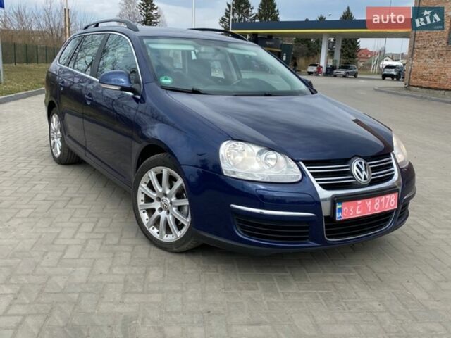 Синий Фольксваген Гольф, объемом двигателя 1.6 л и пробегом 226 тыс. км за 5500 $, фото 1 на Automoto.ua