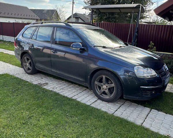 Синий Фольксваген Гольф, объемом двигателя 1.9 л и пробегом 348 тыс. км за 6500 $, фото 1 на Automoto.ua