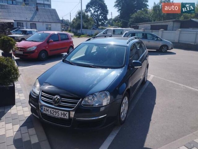 Синий Фольксваген Гольф, объемом двигателя 1.6 л и пробегом 195 тыс. км за 6700 $, фото 1 на Automoto.ua
