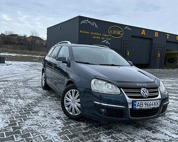 Синий Фольксваген Гольф, объемом двигателя 1.39 л и пробегом 213 тыс. км за 5800 $, фото 1 на Automoto.ua