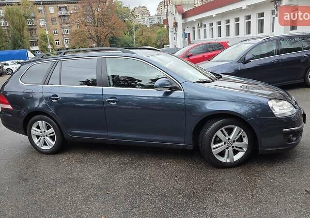 Синий Фольксваген Гольф, объемом двигателя 1.4 л и пробегом 205 тыс. км за 6500 $, фото 1 на Automoto.ua