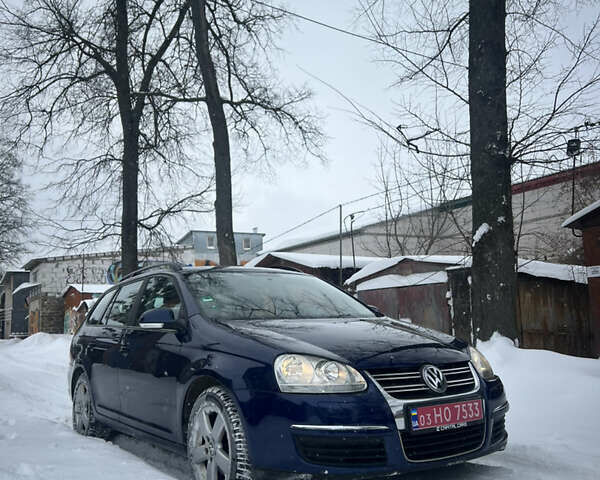 Синий Фольксваген Гольф, объемом двигателя 1.6 л и пробегом 249 тыс. км за 5850 $, фото 1 на Automoto.ua