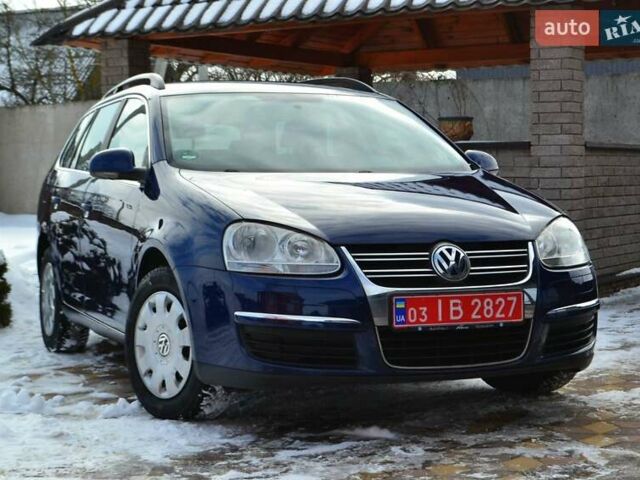 Синій Фольксваген Гольф, об'ємом двигуна 1.6 л та пробігом 246 тис. км за 5850 $, фото 1 на Automoto.ua