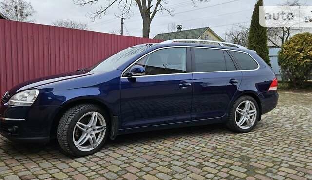 Синий Фольксваген Гольф, объемом двигателя 1.39 л и пробегом 158 тыс. км за 5900 $, фото 1 на Automoto.ua