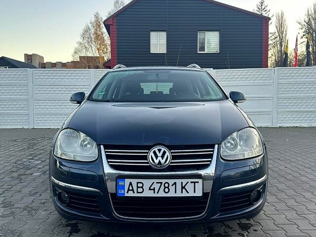 Синий Фольксваген Гольф, объемом двигателя 1.4 л и пробегом 260 тыс. км за 6300 $, фото 1 на Automoto.ua