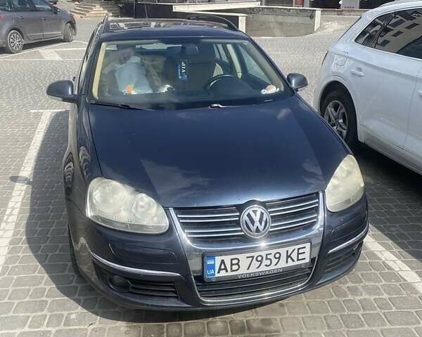 Синий Фольксваген Гольф, объемом двигателя 1.4 л и пробегом 205 тыс. км за 5000 $, фото 1 на Automoto.ua