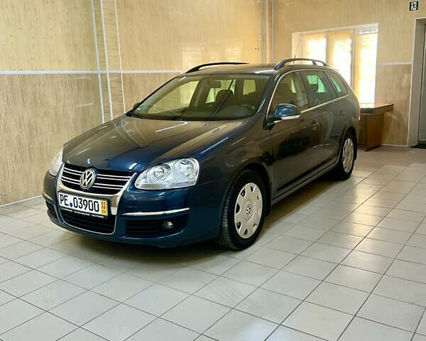 Синий Фольксваген Гольф, объемом двигателя 1.6 л и пробегом 178 тыс. км за 6800 $, фото 1 на Automoto.ua