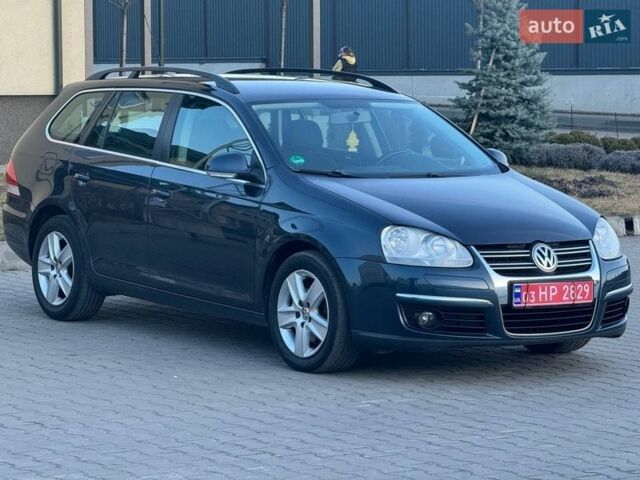 Синий Фольксваген Гольф, объемом двигателя 1.4 л и пробегом 227 тыс. км за 5500 $, фото 1 на Automoto.ua