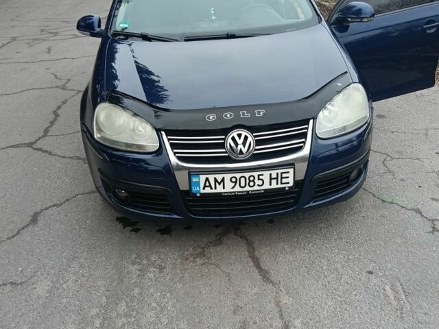 Синий Фольксваген Гольф, объемом двигателя 1.9 л и пробегом 253 тыс. км за 5600 $, фото 1 на Automoto.ua
