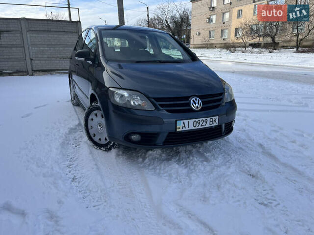 Синий Фольксваген Гольф, объемом двигателя 1.6 л и пробегом 207 тыс. км за 4600 $, фото 1 на Automoto.ua