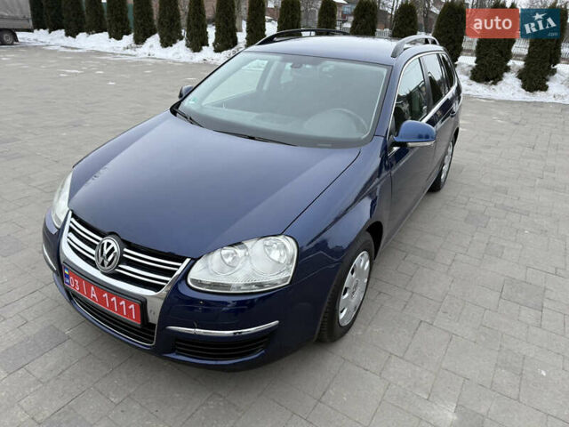 Синий Фольксваген Гольф, объемом двигателя 1.4 л и пробегом 183 тыс. км за 6750 $, фото 1 на Automoto.ua