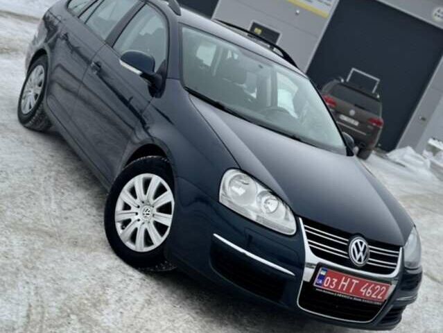 Синий Фольксваген Гольф, объемом двигателя 1.6 л и пробегом 211 тыс. км за 6200 $, фото 1 на Automoto.ua