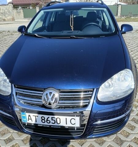 Синий Фольксваген Гольф, объемом двигателя 1.6 л и пробегом 143 тыс. км за 7500 $, фото 1 на Automoto.ua
