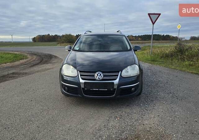 Синий Фольксваген Гольф, объемом двигателя 1.39 л и пробегом 254 тыс. км за 6500 $, фото 1 на Automoto.ua