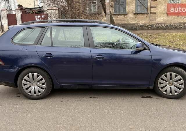 Синий Фольксваген Гольф, объемом двигателя 1.6 л и пробегом 298 тыс. км за 5500 $, фото 1 на Automoto.ua