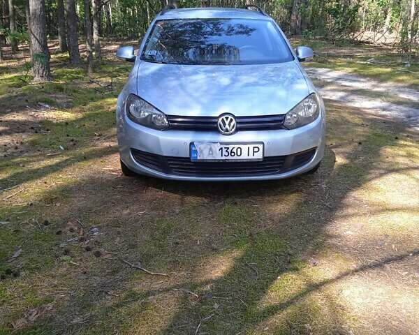 Синий Фольксваген Гольф, объемом двигателя 1.4 л и пробегом 260 тыс. км за 6000 $, фото 1 на Automoto.ua