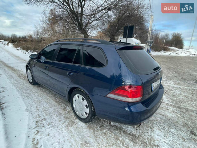Синий Фольксваген Гольф, объемом двигателя 1.6 л и пробегом 350 тыс. км за 8000 $, фото 1 на Automoto.ua